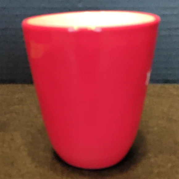 Hallmark heart "hugs & kisses" mug - Picture 5 of 15